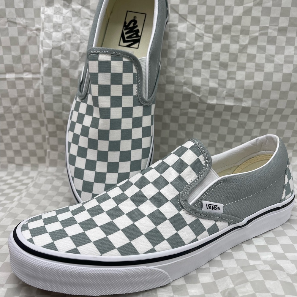 Vans WMN Classic Slip-On
Color Theory Checkerboard Pure Grey
VN000D5PEPO Sneaker - Picture 2 of 16